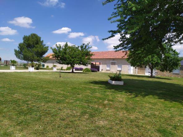 Gite De La Petite Forge Clevilliers Экстерьер фото