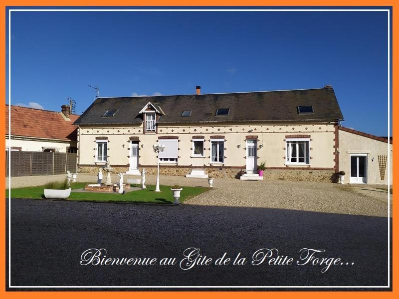 Gite De La Petite Forge Clevilliers Экстерьер фото